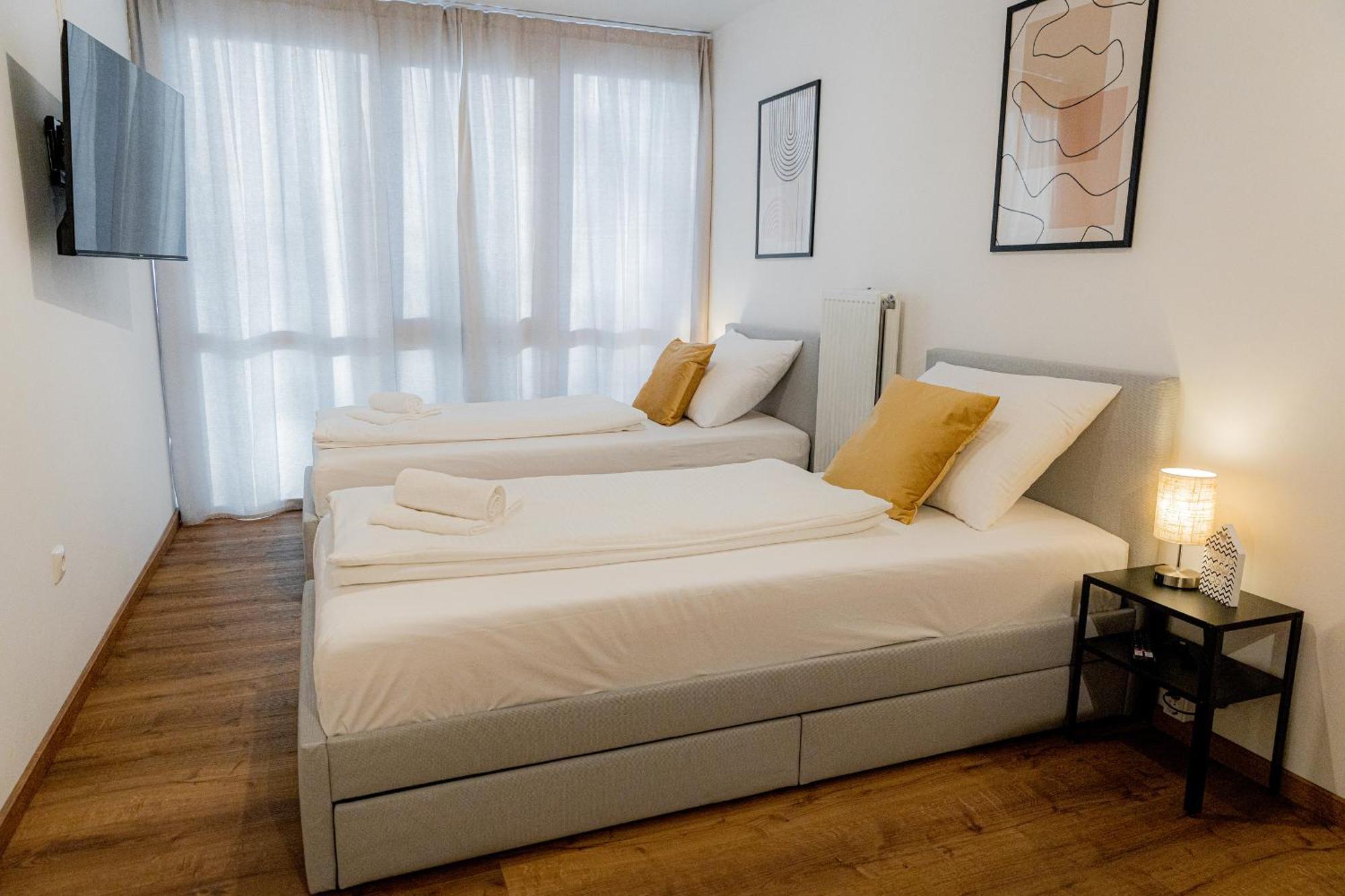 Come4Stay Passau - Holzheim I Modern I Wlan I Kueche I Parkplatz I Smarttv Mit Netflix Buitenkant foto